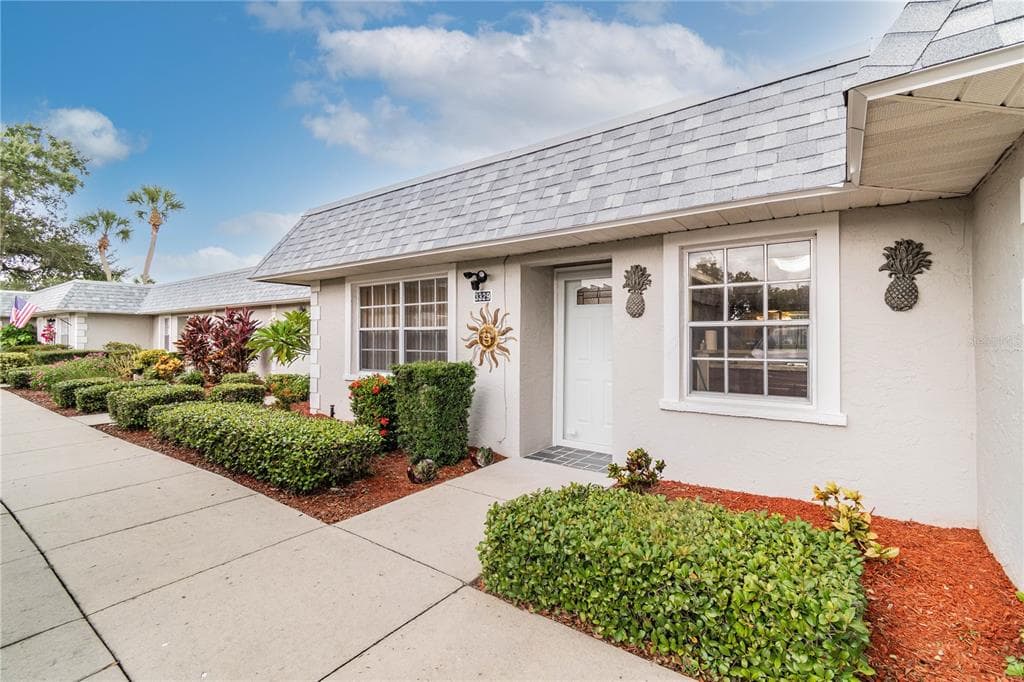 3329 TROPHY BOULEVARD NEW PORT RICHEY, FL 34655