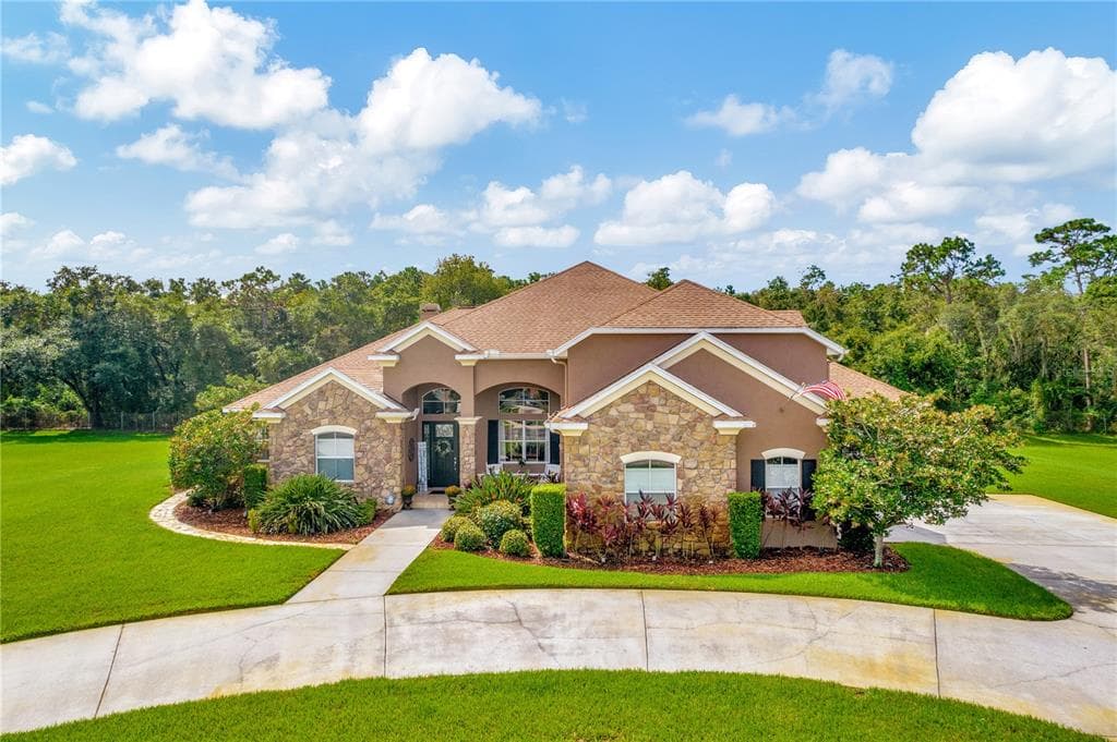 1142 OAK MEADOW POINT NEW PORT RICHEY, FL 34655
