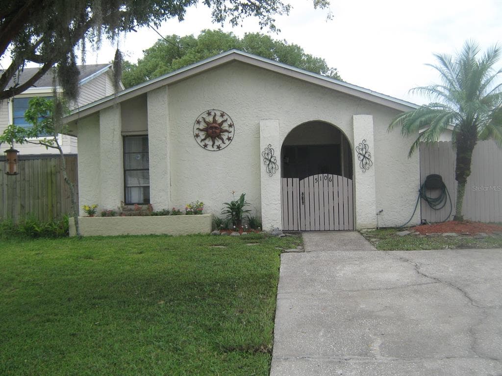 5106 REDWILLOW COURT TAMPA, FL 33624