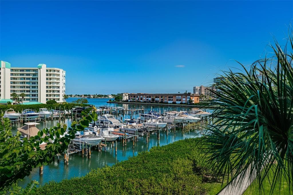 7907 SAILBOAT KEY BOULEVARD S UNIT 308 SOUTH PASADENA, FL 33707