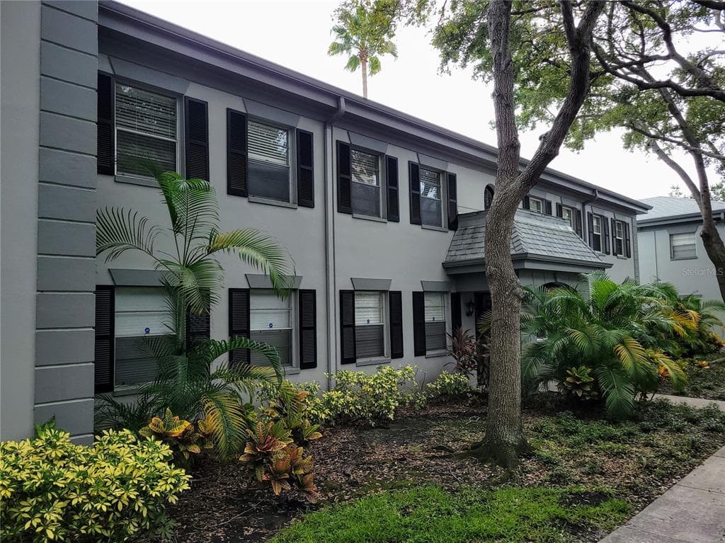 6925 A AVENUE DES PALAIS UNIT 1A SOUTH PASADENA, FL 33707