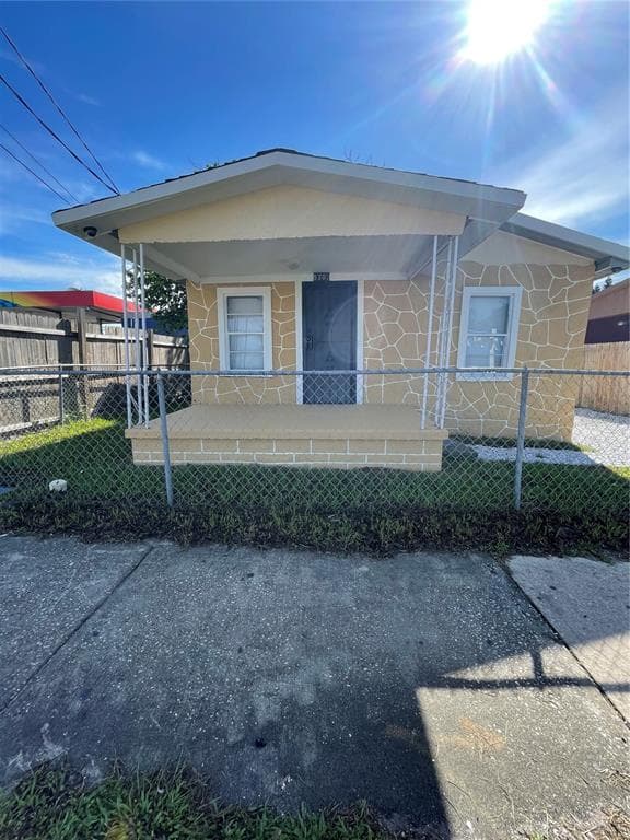 5303 N 34TH STREET TAMPA, FL 33610