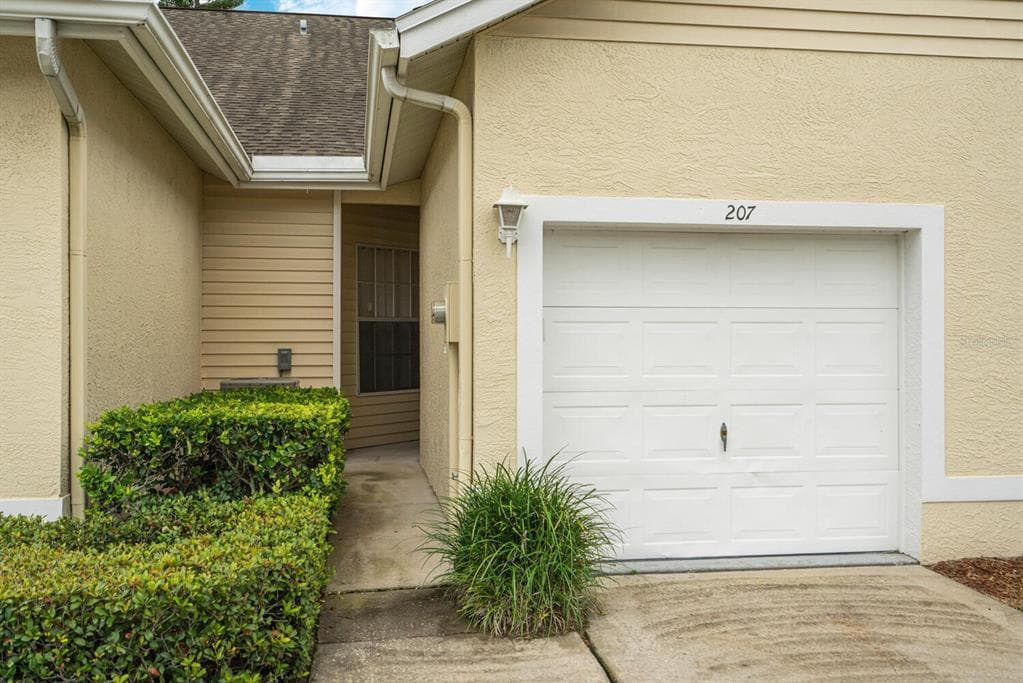 1050 STARKEY ROAD UNIT 207 LARGO, FL 33771