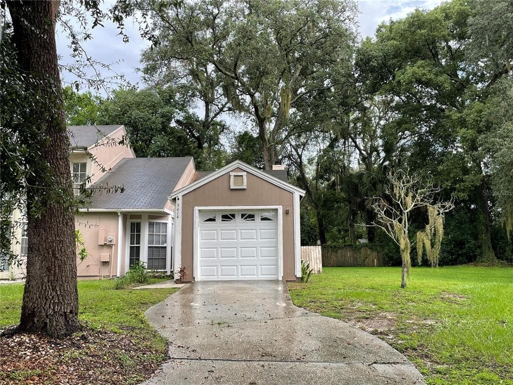 9414 FOREST HILLS CIRCLE TAMPA, FL 33612
