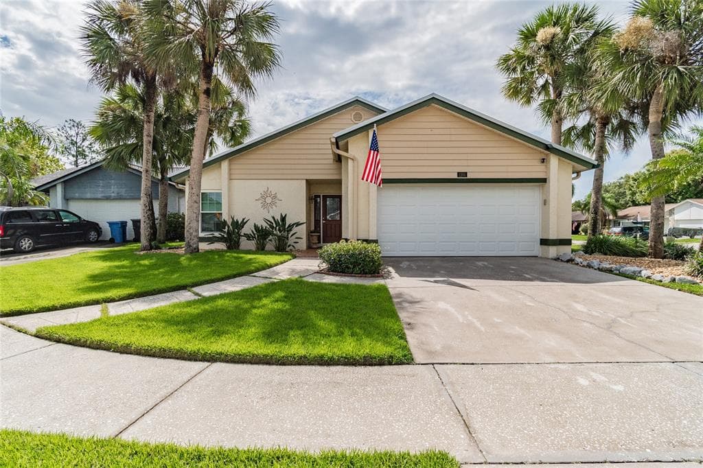 1201 STERN WAY VALRICO, FL 33594