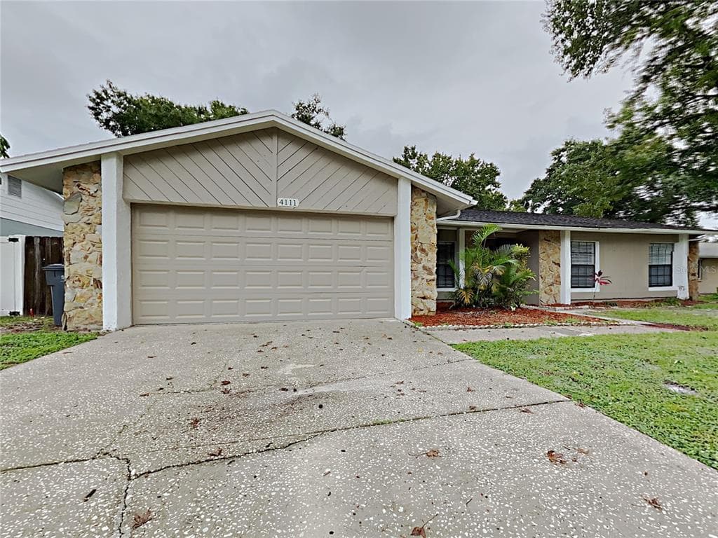 4111 SAND LAKE COURT TAMPA, FL 33624