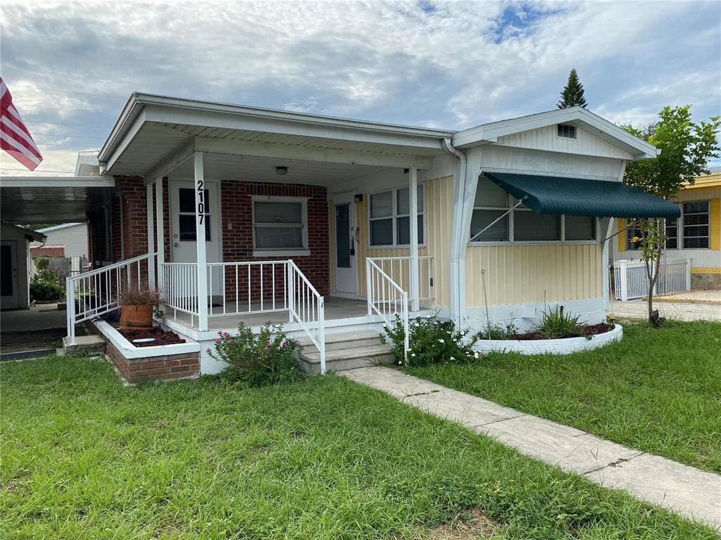 2107 MELODY DRIVE HOLIDAY, FL 34691