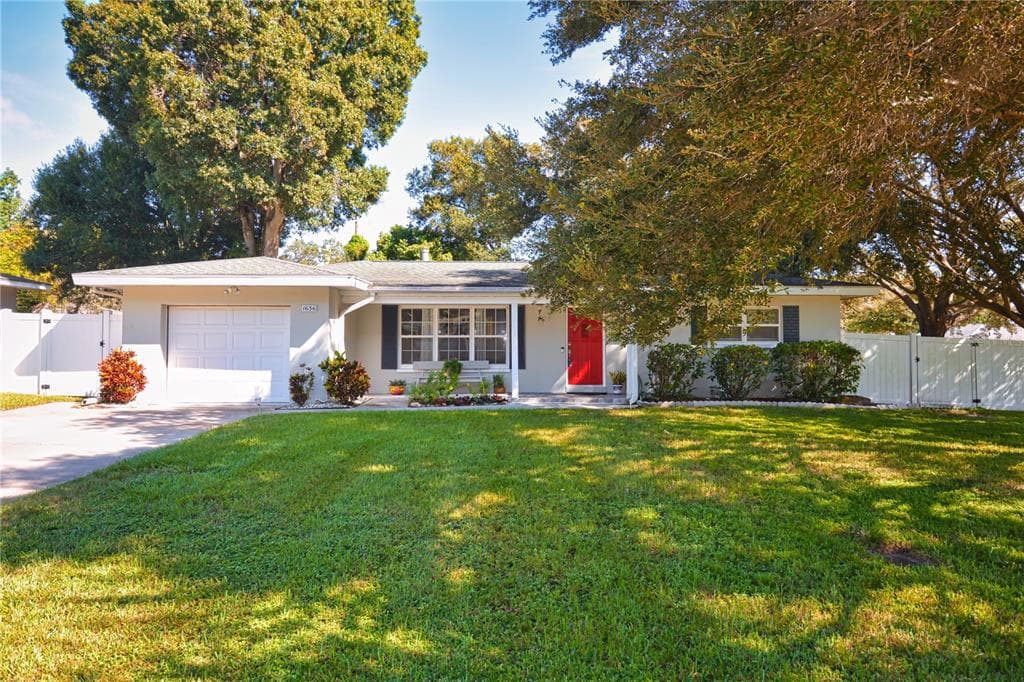 1636 PINEWOOD DRIVE CLEARWATER, FL 33756