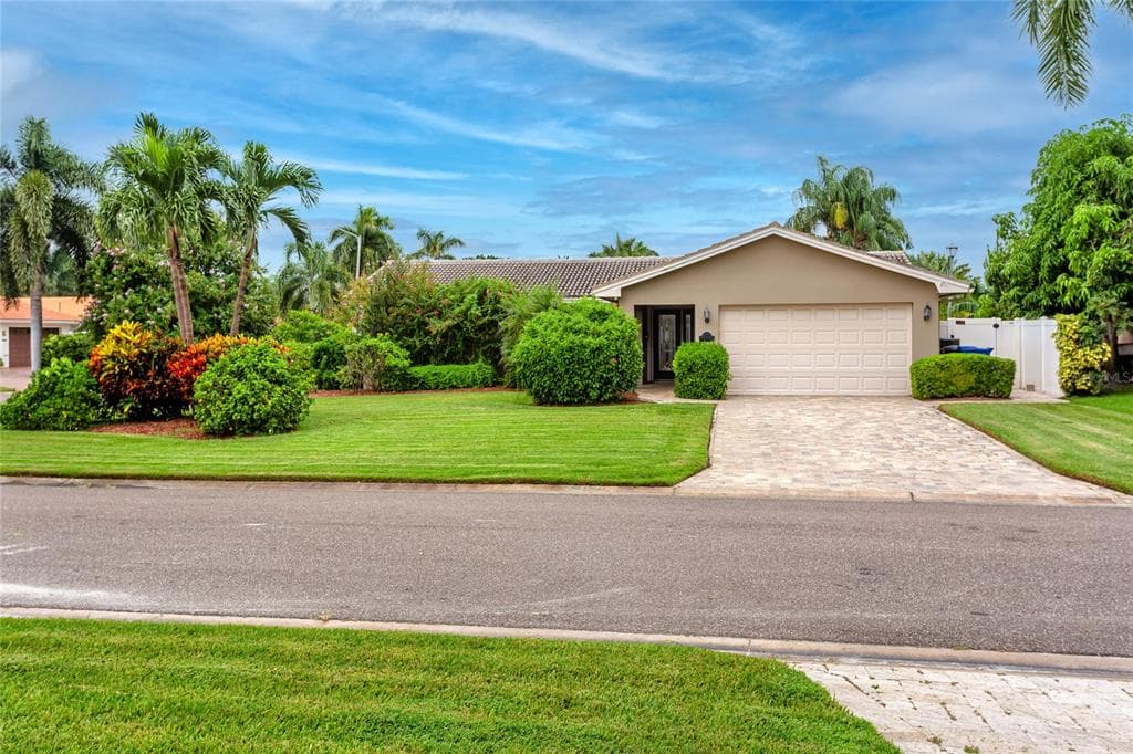 4591 44TH STREET S ST PETERSBURG, FL 33711