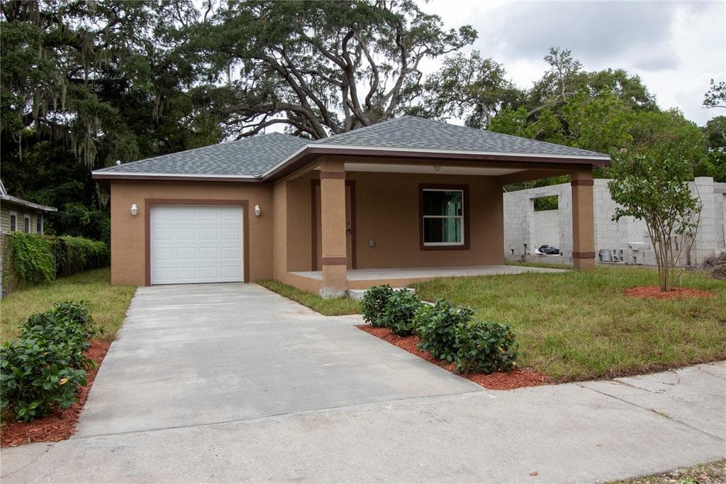1657 12TH STREET S ST PETERSBURG, FL 33705