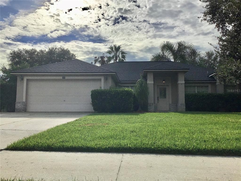 768 PARK VALLEY CIRCLE MINNEOLA, FL 34715
