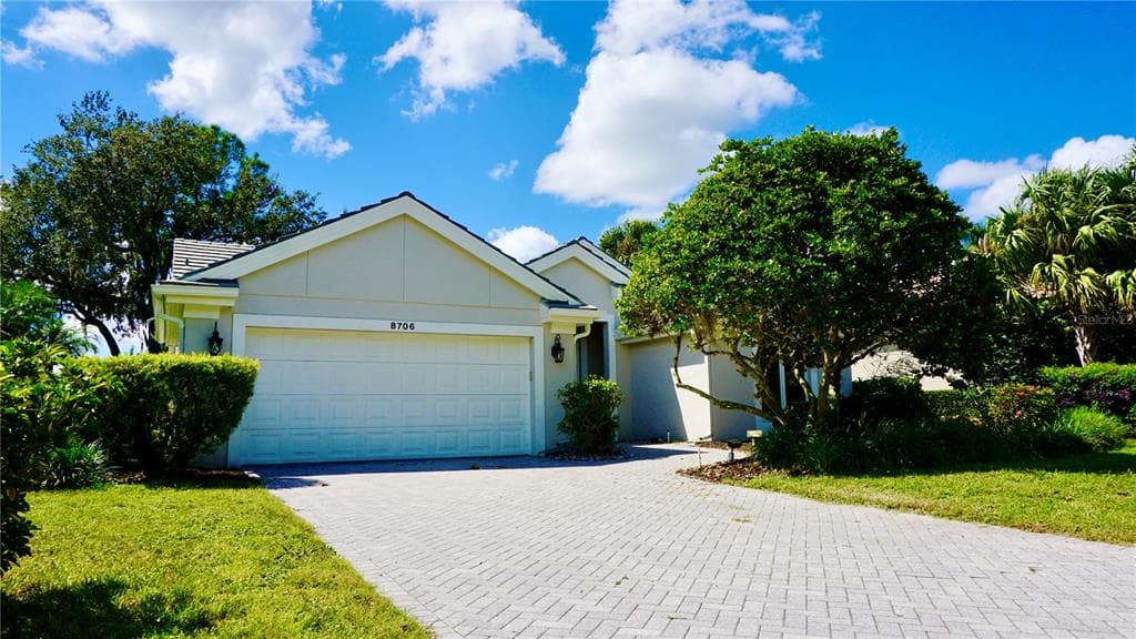 8706 54TH AVENUE E BRADENTON, FL 34211