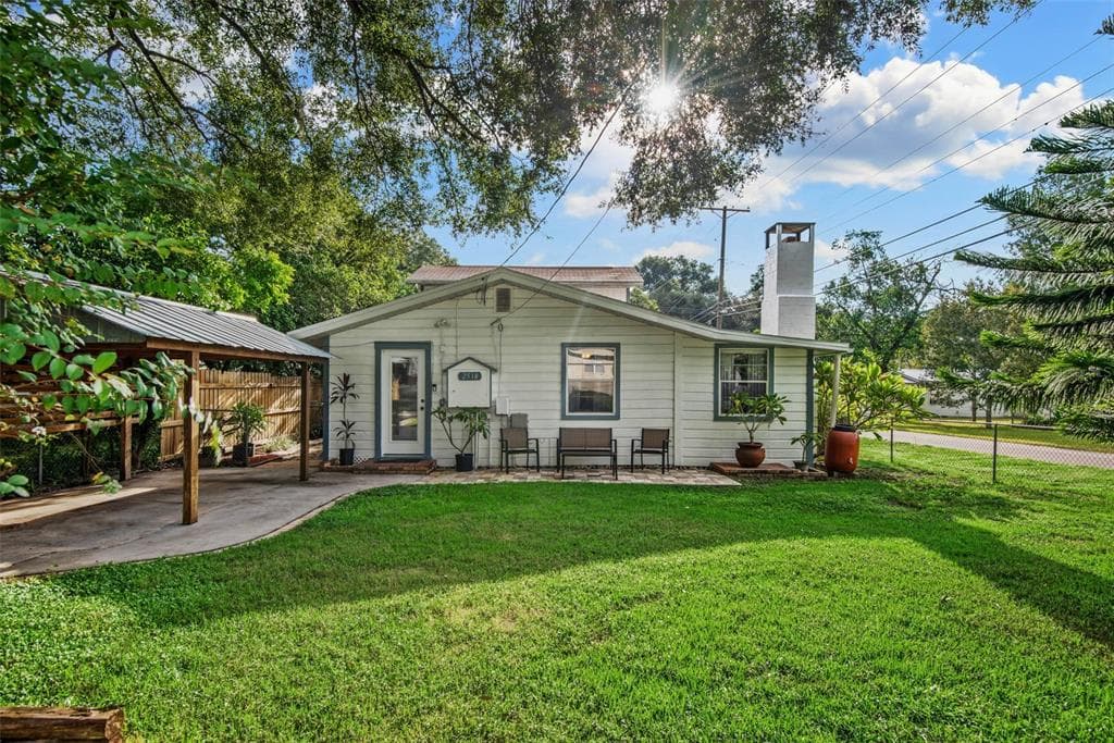2518 GIDDENS AVENUE SEFFNER, FL 33584