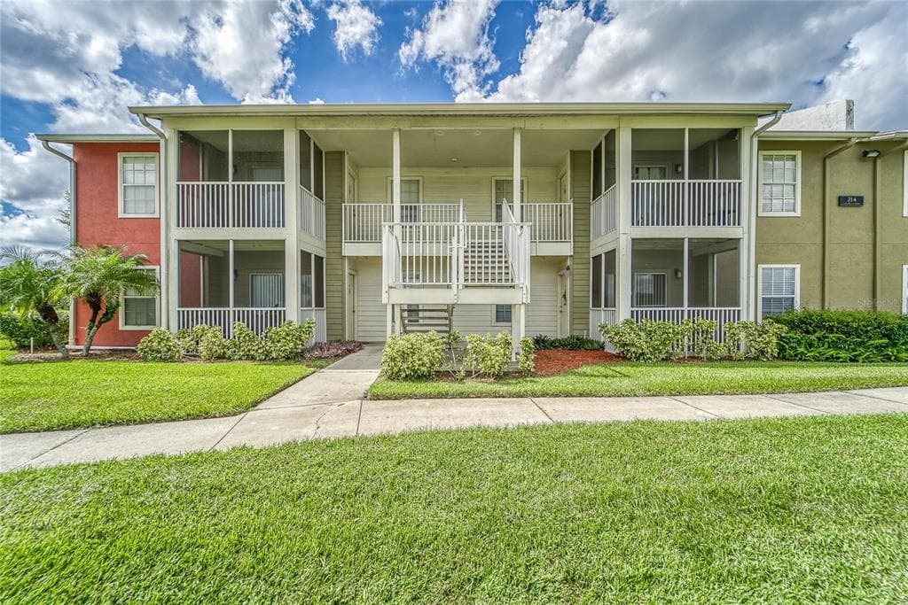 214 LAKE PARSONS GREEN UNIT 106 BRANDON, FL 33511