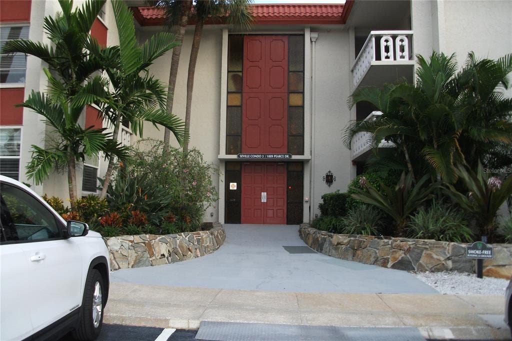 1009 PEARCE DRIVE UNIT 309 CLEARWATER, FL 33764