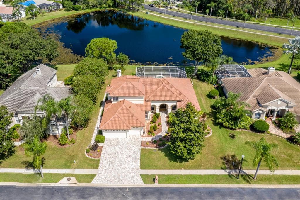 377 TALL OAK TRAIL TARPON SPRINGS, FL 34688