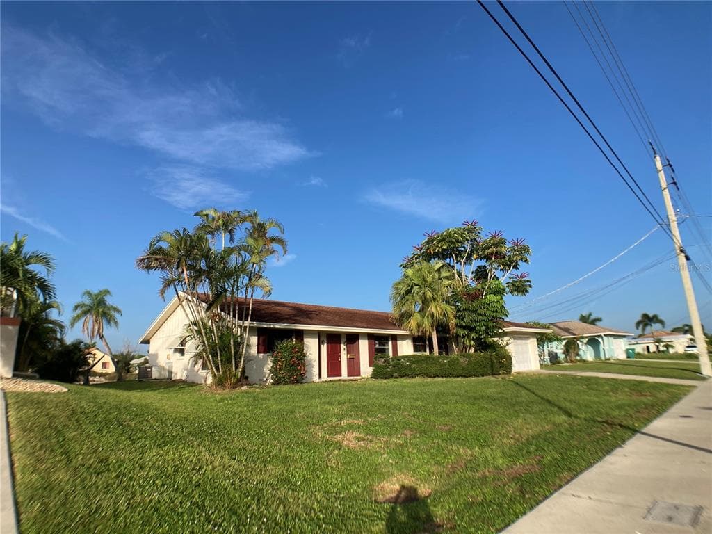 21097 EDGEWATER DRIVE PORT CHARLOTTE, FL 33952