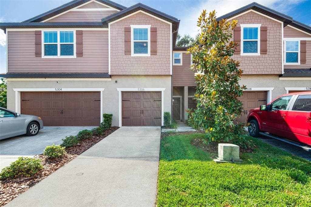 5306 SYLVESTER LOOP TAMPA, FL 33610