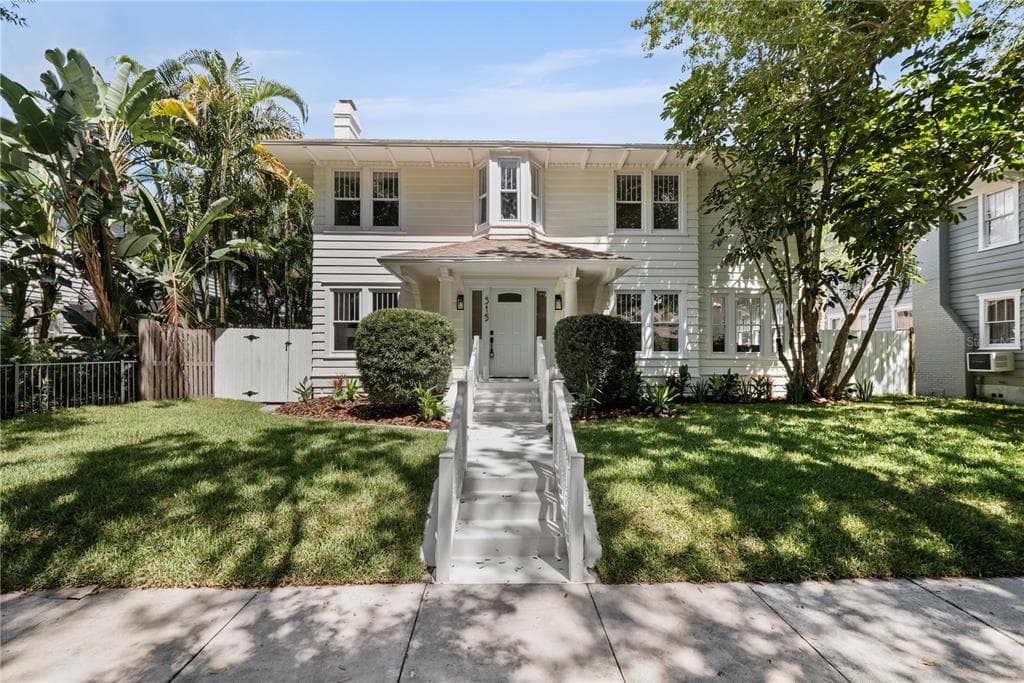 515 19TH AVENUE NE ST PETERSBURG, FL 33704