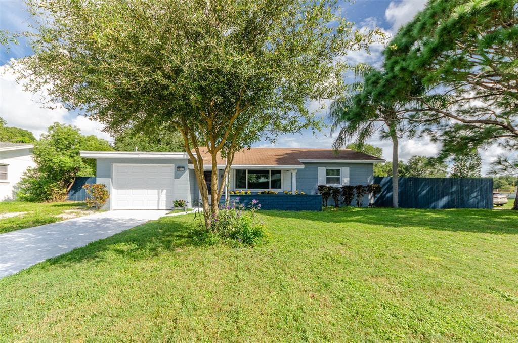 10241 NARANJA STREET SEMINOLE, FL 33772