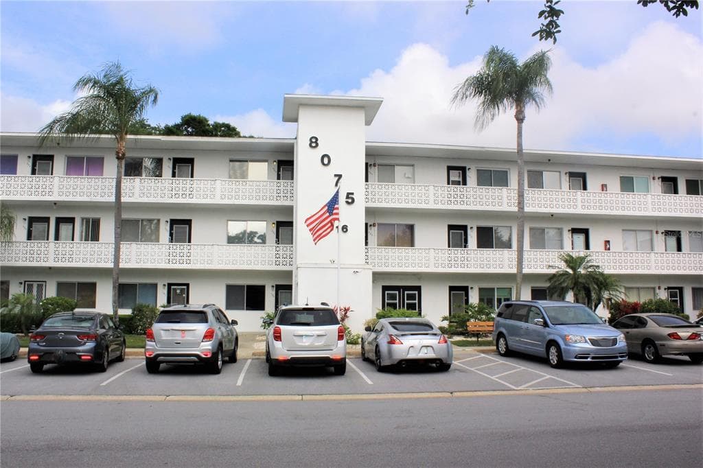 8075 112TH STREET UNIT 308 SEMINOLE, FL 33772