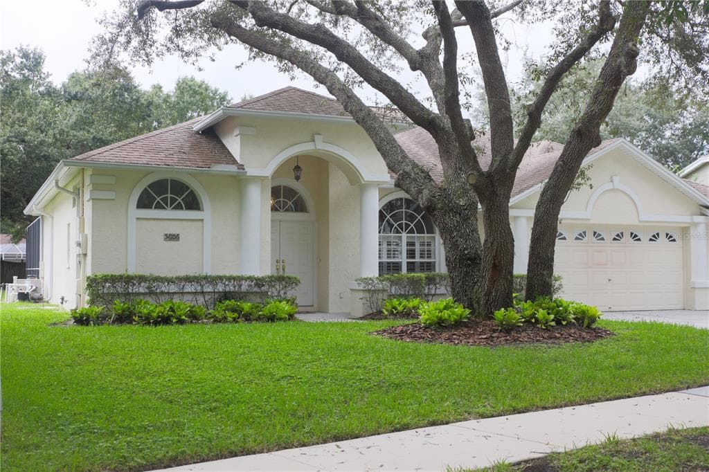 5606 MACALLAN DR TAMPA, FL 33625