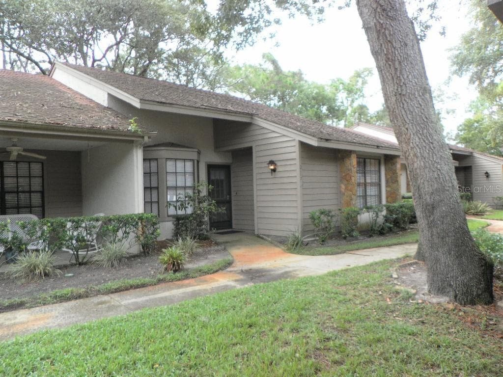 2117 POINT O WOODS COURT SPRING HILL, FL 34606