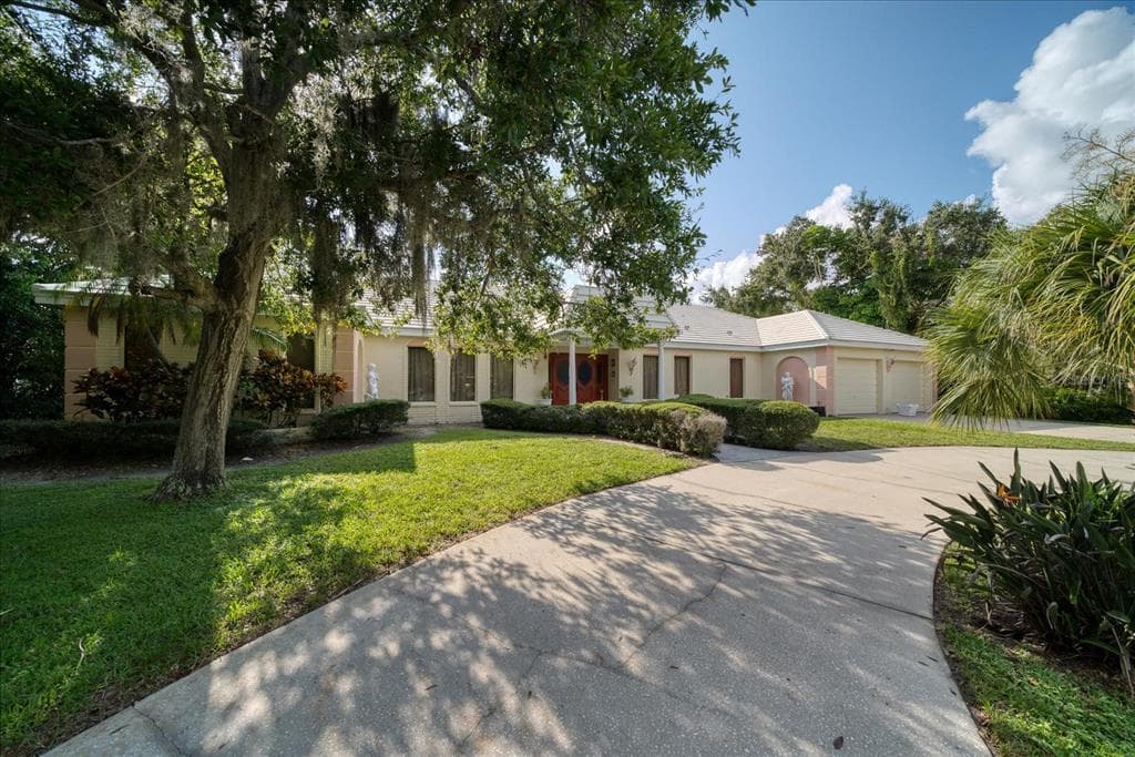10775 DANIELLE DRIVE LARGO, FL 33774