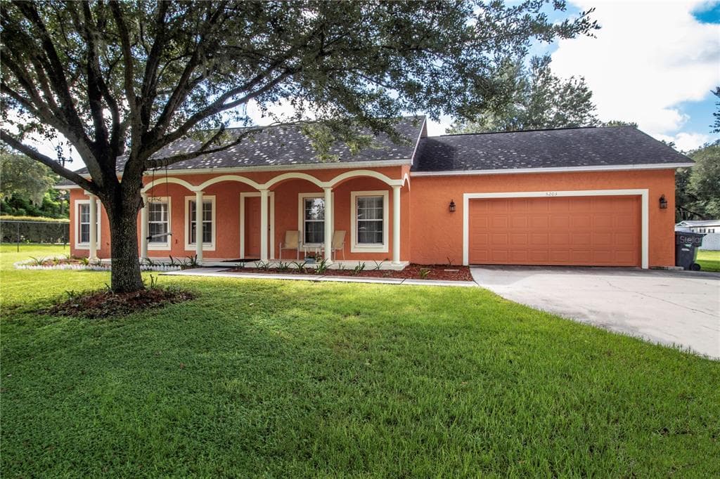 5203 PANCHO VILLA LANE PLANT CITY, FL 33566