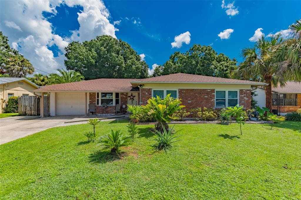 4905 BAY CREST DRIVE TAMPA, FL 33615