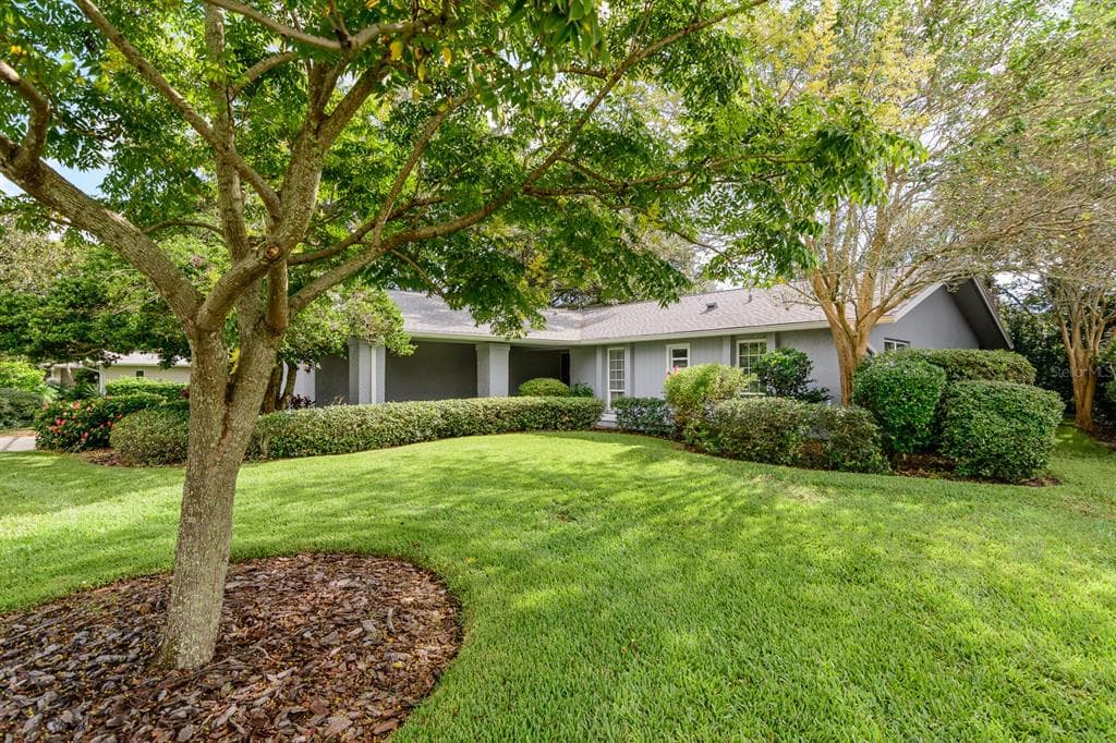 2889 KNOLLWOOD COURT CLEARWATER, FL 33761