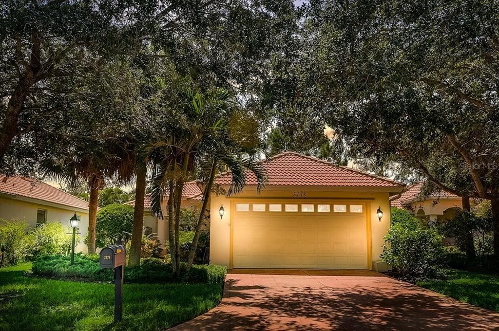 3778 CADBURY CIRCLE UNIT 34 VENICE, FL 34293