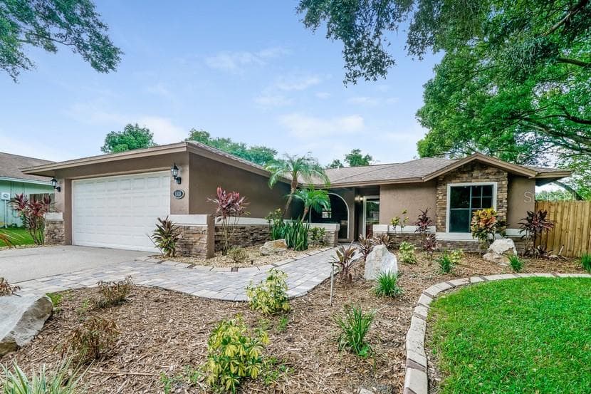 1818 LAKEWIND DRIVE BRANDON, FL 33510