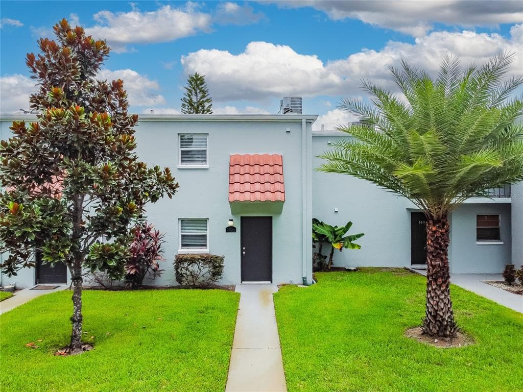 2834 SOMERSET PARK DRIVE TAMPA, FL 33613