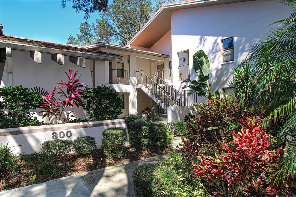 300 S FLORIDA AVENUE UNIT 300F TARPON SPRINGS, FL 34689