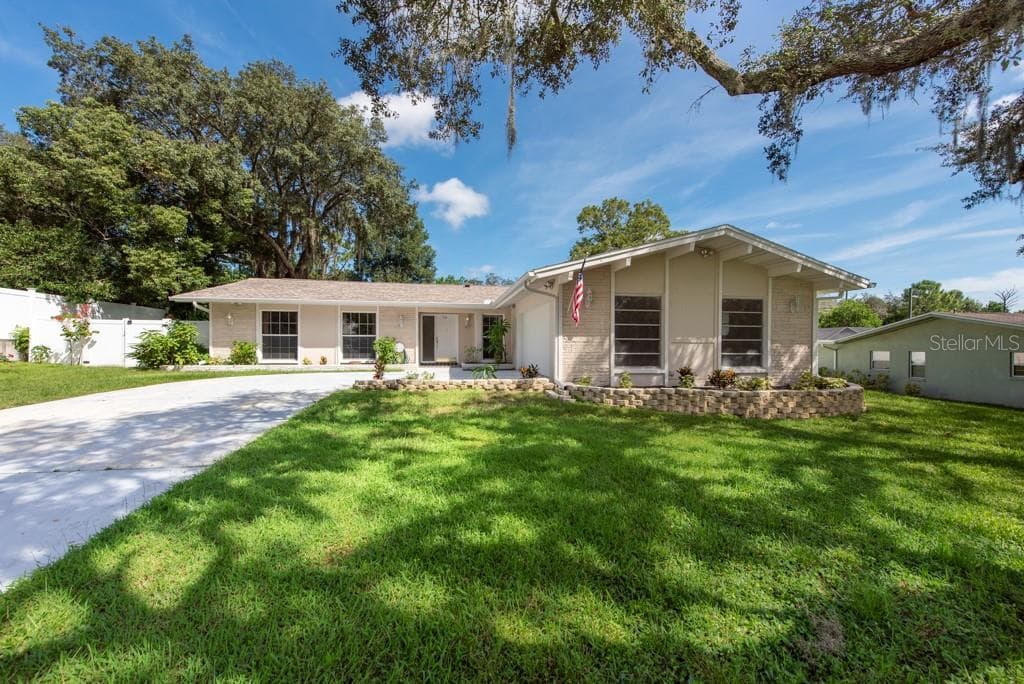 5116 ROLLING HILLS COURT TEMPLE TERRACE, FL 33617