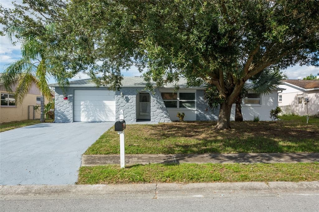 6333 ABERDEEN AVENUE NEW PORT RICHEY, FL 34653