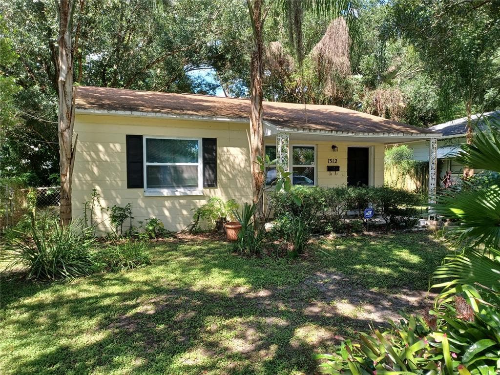 1312 E ELLICOTT STREET TAMPA, FL 33603
