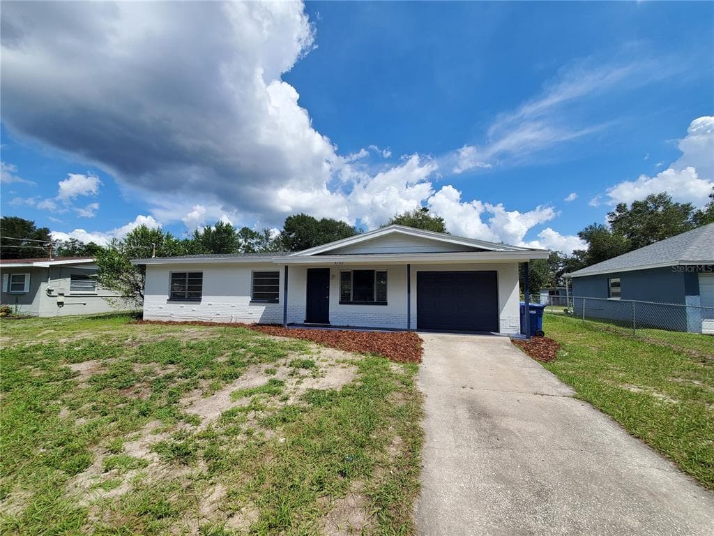 8707 N WHITTIER STREET TAMPA, FL 33617