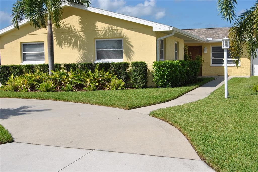 512 JOHNS PASS AVENUE MADEIRA BEACH, FL 33708