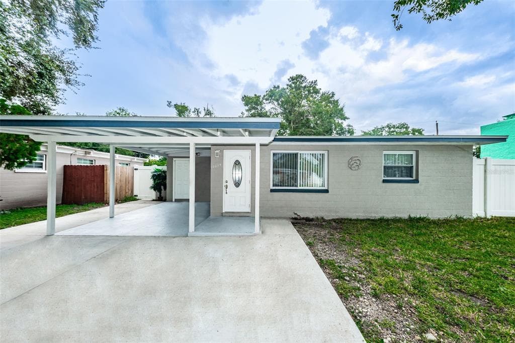 10239 121ST AVENUE LARGO, FL 33773