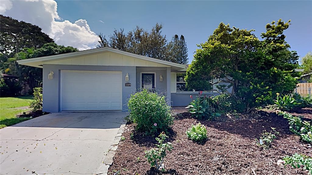 3319 SHAMROCK DRIVE VENICE, FL 34293