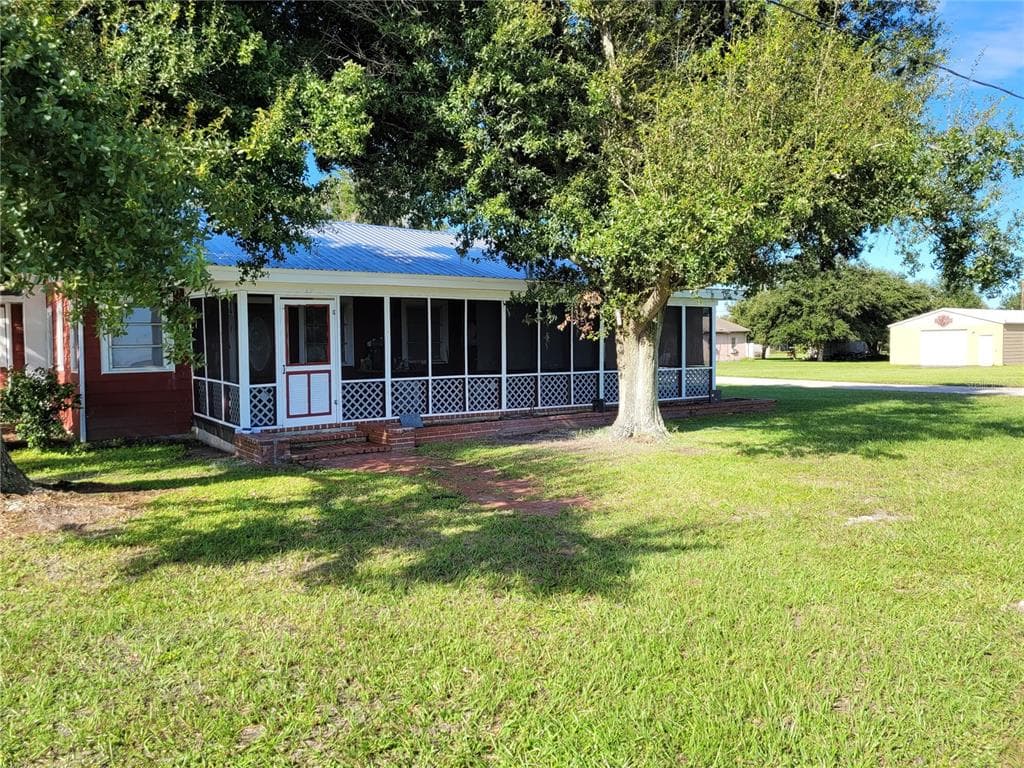736 W LAKE WALES ROAD S LAKE WALES, FL 33859