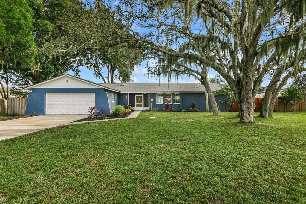 2834 SPRINGDELL CIR VALRICO, FL 33596