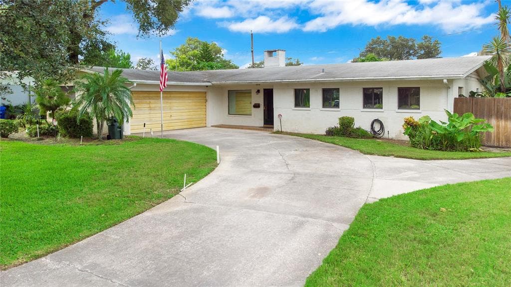 1218 EVERGREEN DRIVE LAKELAND, FL 33805