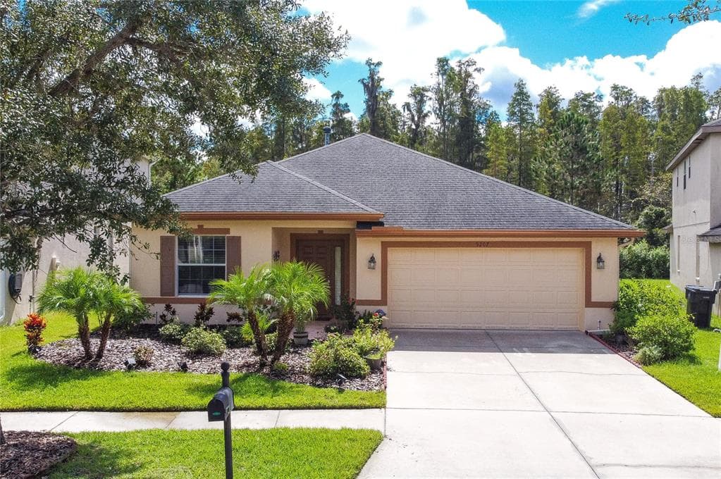 9207 OAK PRIDE COURT TAMPA, FL 33647