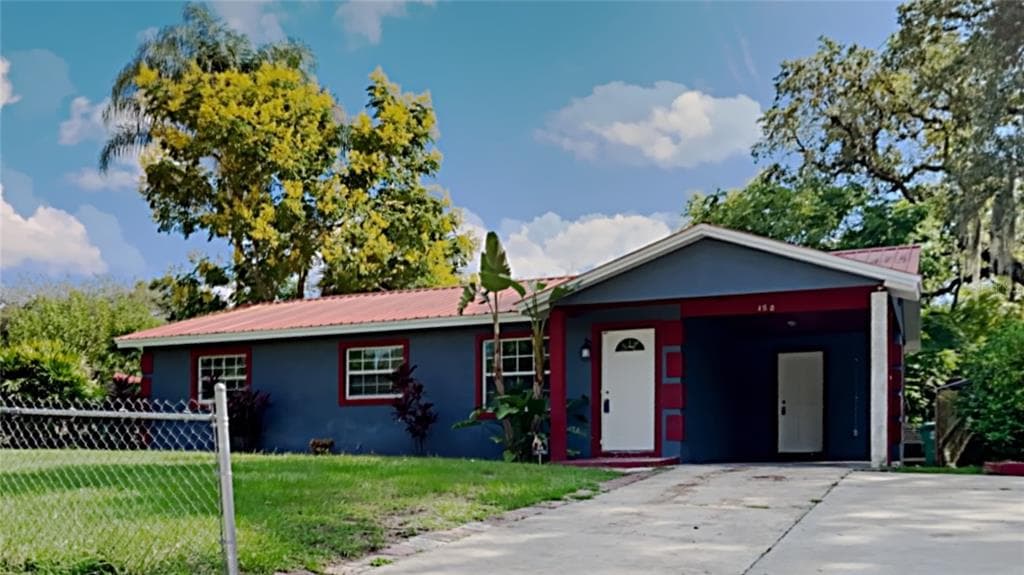804 VALLEYDALE AVENUE DELAND, FL 32720