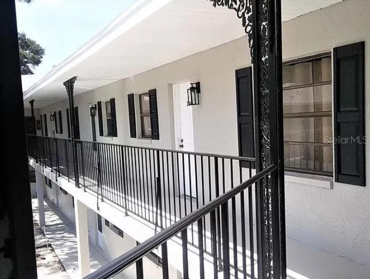 101 LAKE AVENUE NE UNIT 203 LARGO, FL 33771
