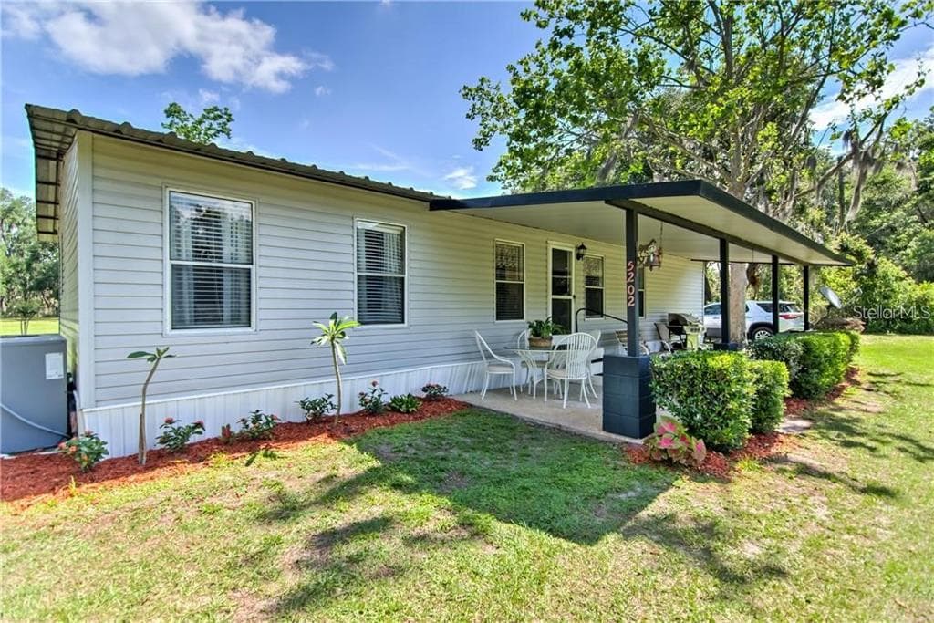 5202 COOKS COVE LANE PLANT CITY, FL 33565