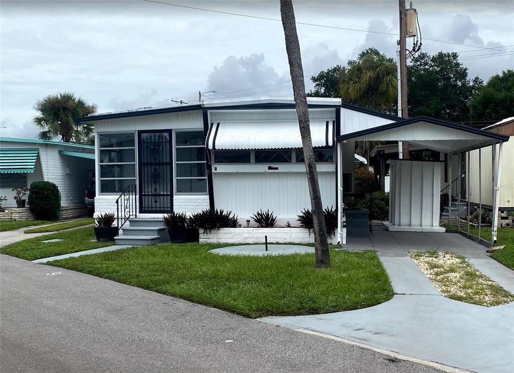 4851 W GANDY BOULEVARD UNIT B2L9 TAMPA, FL 33611